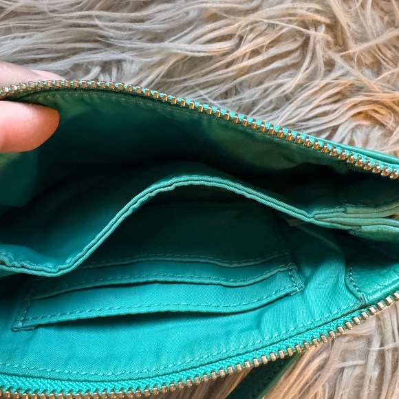 Tory Burch small crossbody bag. (Used) - Picture 4 of 9